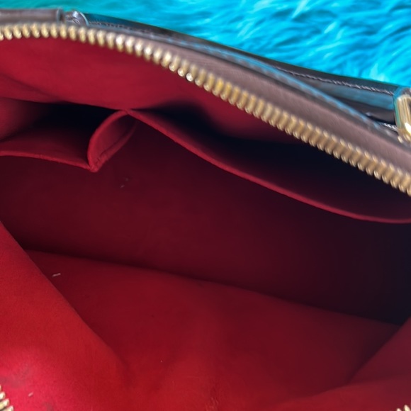 EUC almost new Trevi PM Damier Ebene Shoulder bag. - Picture 4 of 17